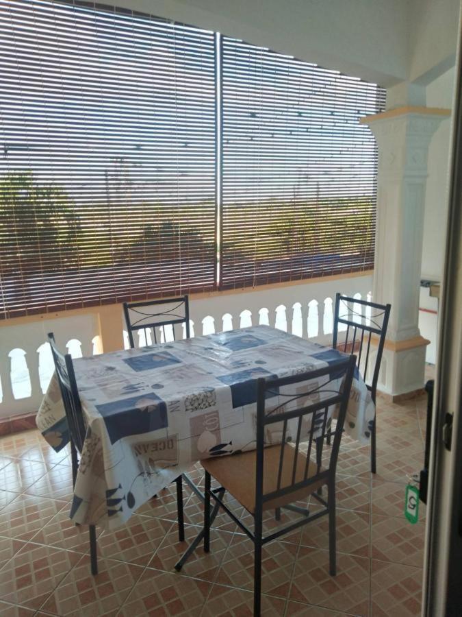 Appartamento Chez Bablou Grand Baie Esterno foto